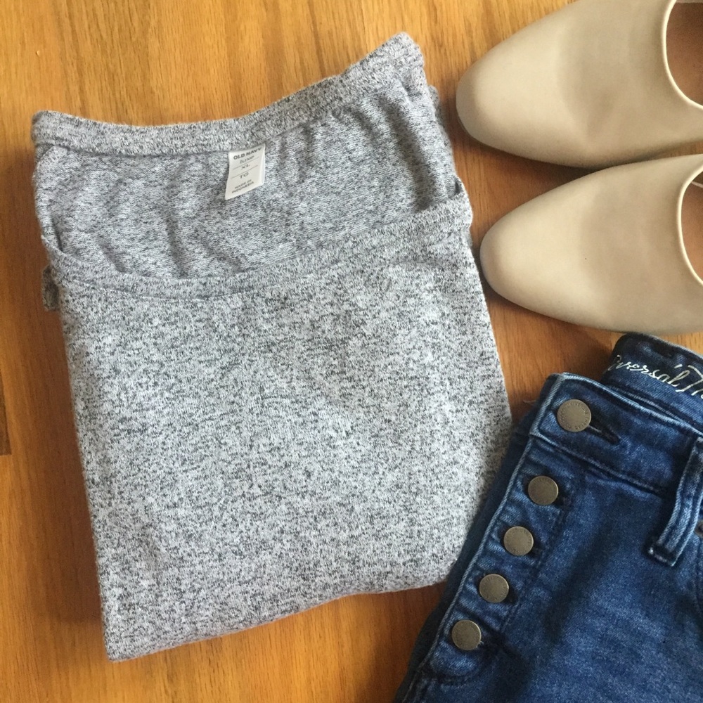 Old Navy Loose Luxe Soft-Slim Tee - Picture 1 of 4
